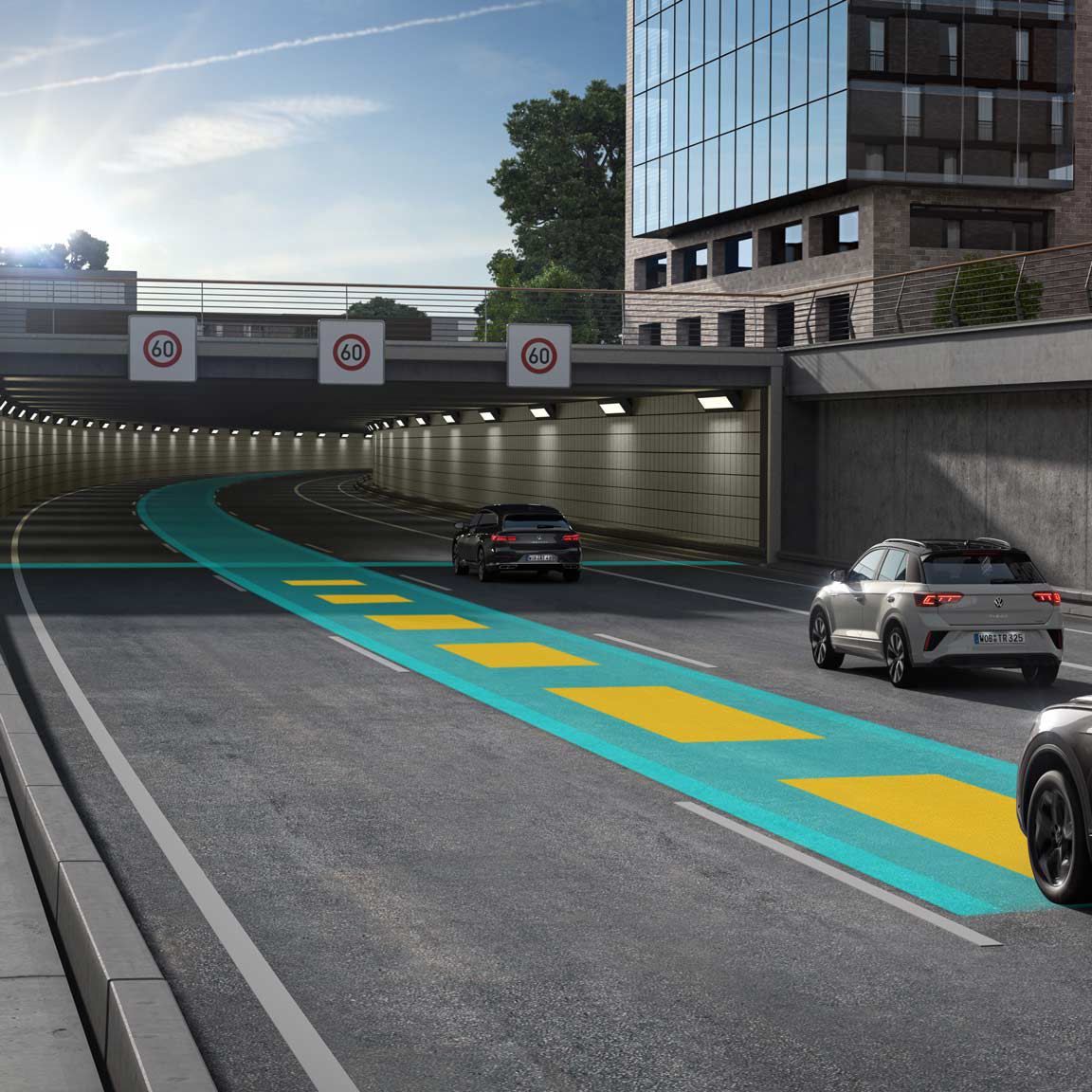 VW Touareg VW Touareg bewegt sich im Straßenverkehr, dabei wird die automatische Distanzregelung ACC genutzt.