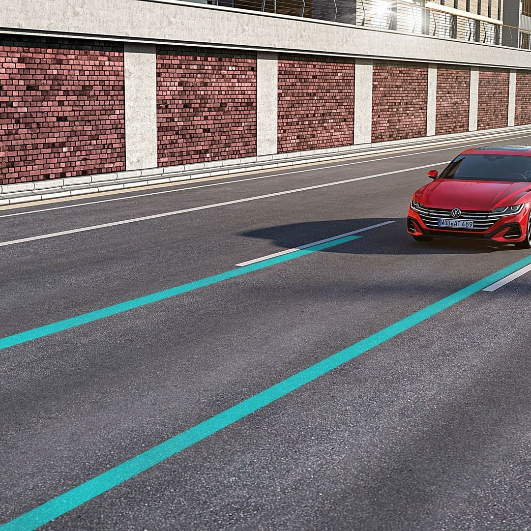 Fahrassistenzsystem Spurhalteassistent Spurhalte und Spurwechselassistent am Beispiel des Arteon Shooting Brake
